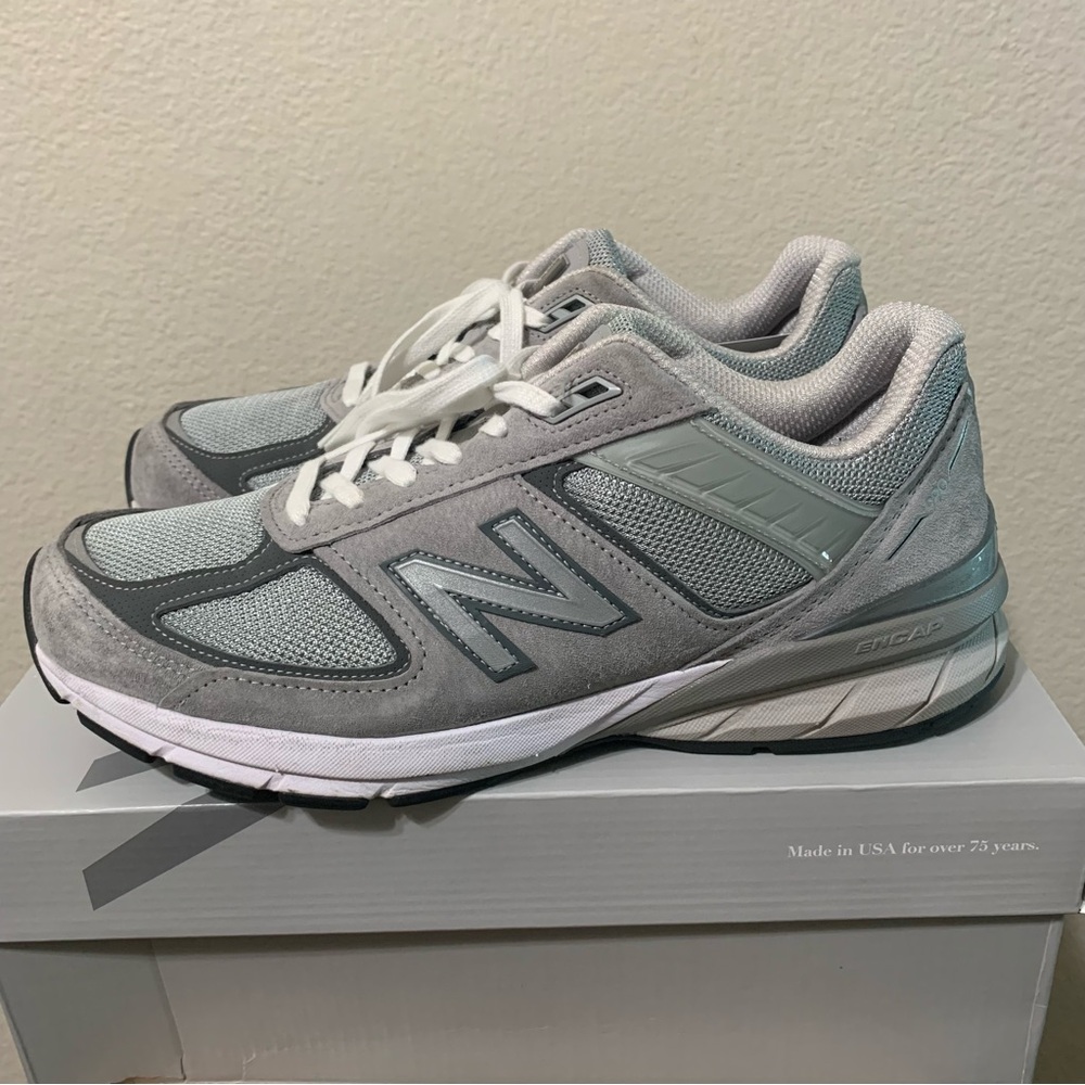 New Balance 990v5 size 10 2E (WIDE) Color Grey; M990GL5